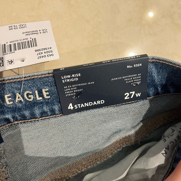 AE Strigid Low-Rise Ex-Boyfriend Jean - Picture 4 of 4